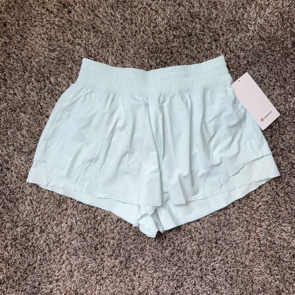 Shake It Out High-Rise Running Short 2.5" - Mint Breeze